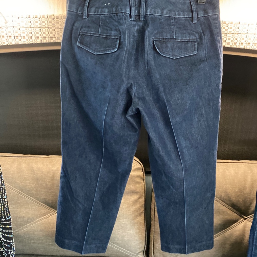 Capri pants - Picture 3 of 3